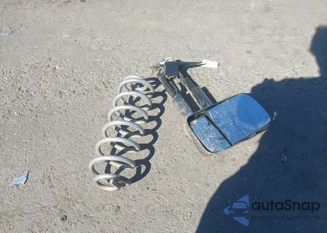 2004 Chevrolet Tahoe Ls z USA, uszkodzony, nr VIN 1GNEC13VX4J189791